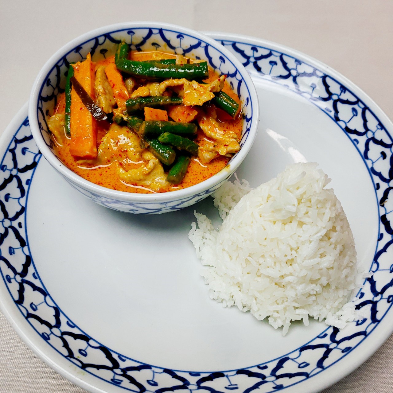 Order Panang Curry Lunch Special food online from Thai Villa store, New York on bringmethat.com