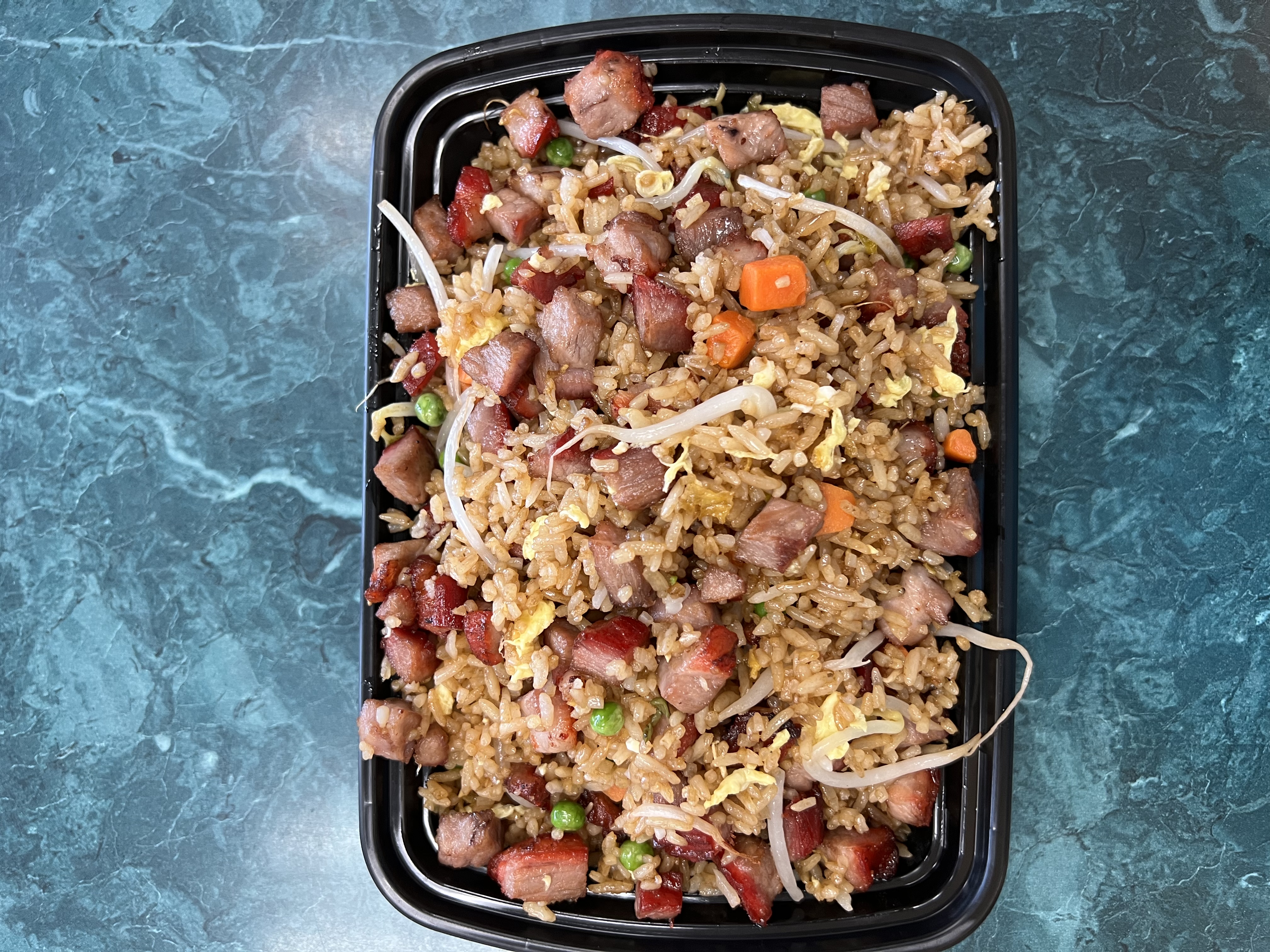 Order 21. Roast Pork Fried Rice food online from Golden China Express store, Worthington on bringmethat.com