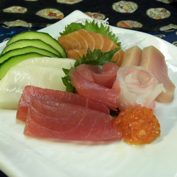 Order Sashimi Chef's Choice food online from Sqwers sushi store, San Francisco on bringmethat.com