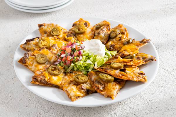 Order Classic Nachos with Beef food online from Chili'S Grill &Amp; Bar store, Santa Fe on bringmethat.com