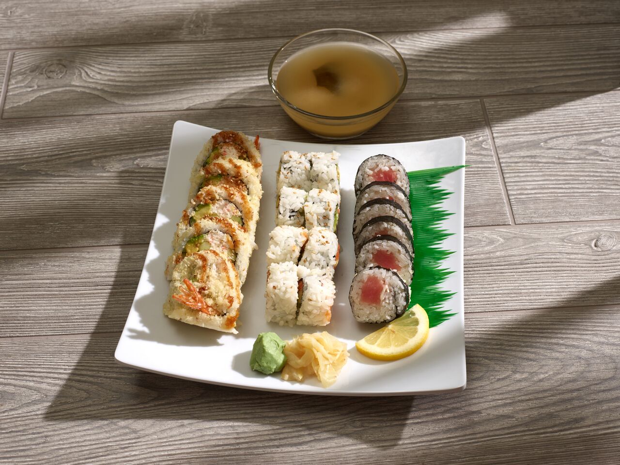 Order 46. Deluxe Combo Roll food online from Sushi Yaki store, Lake Forest on bringmethat.com
