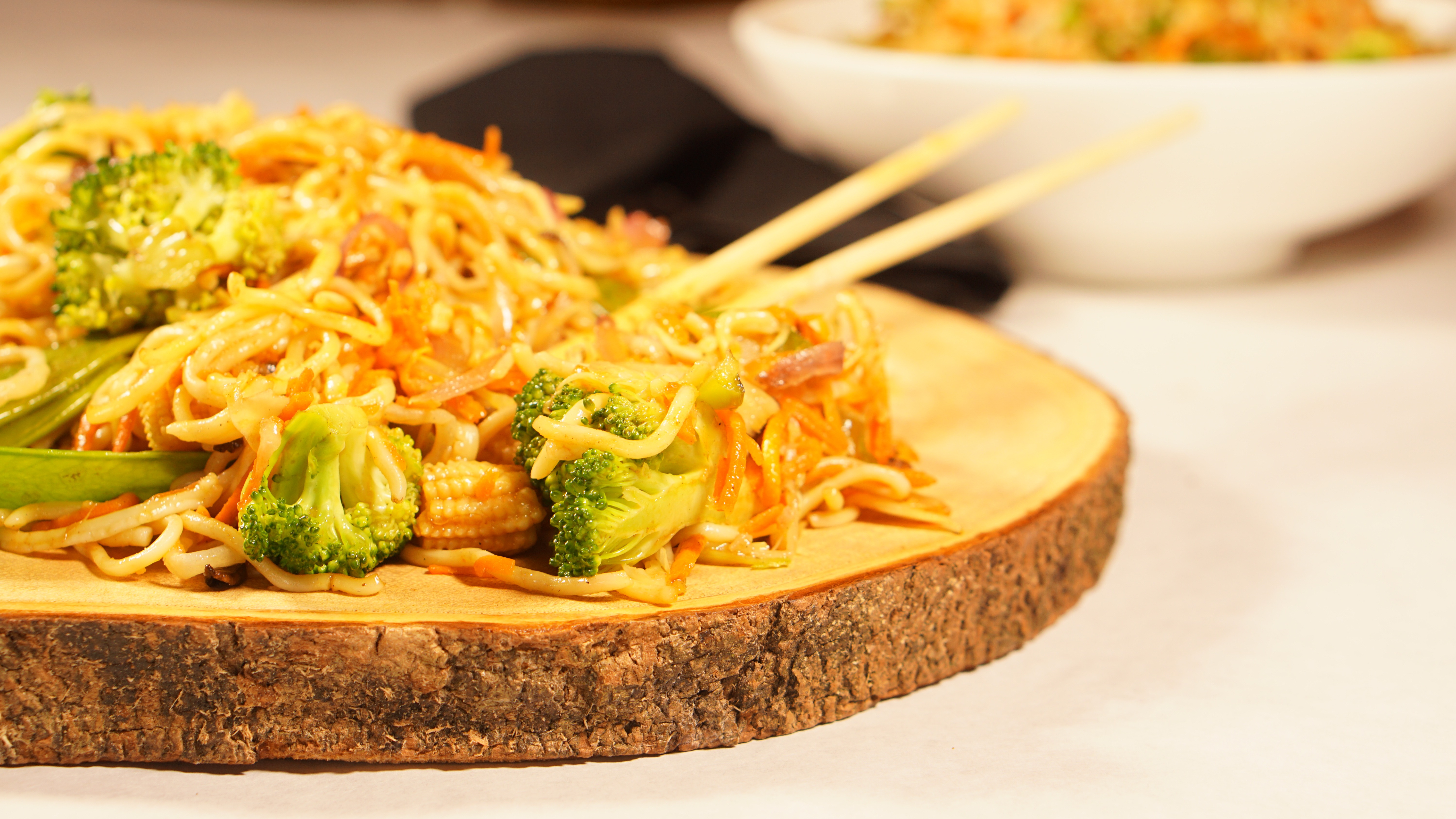 Order Street Side Chow Mein food online from Inchin Bamboo Garden store, Irvine on bringmethat.com
