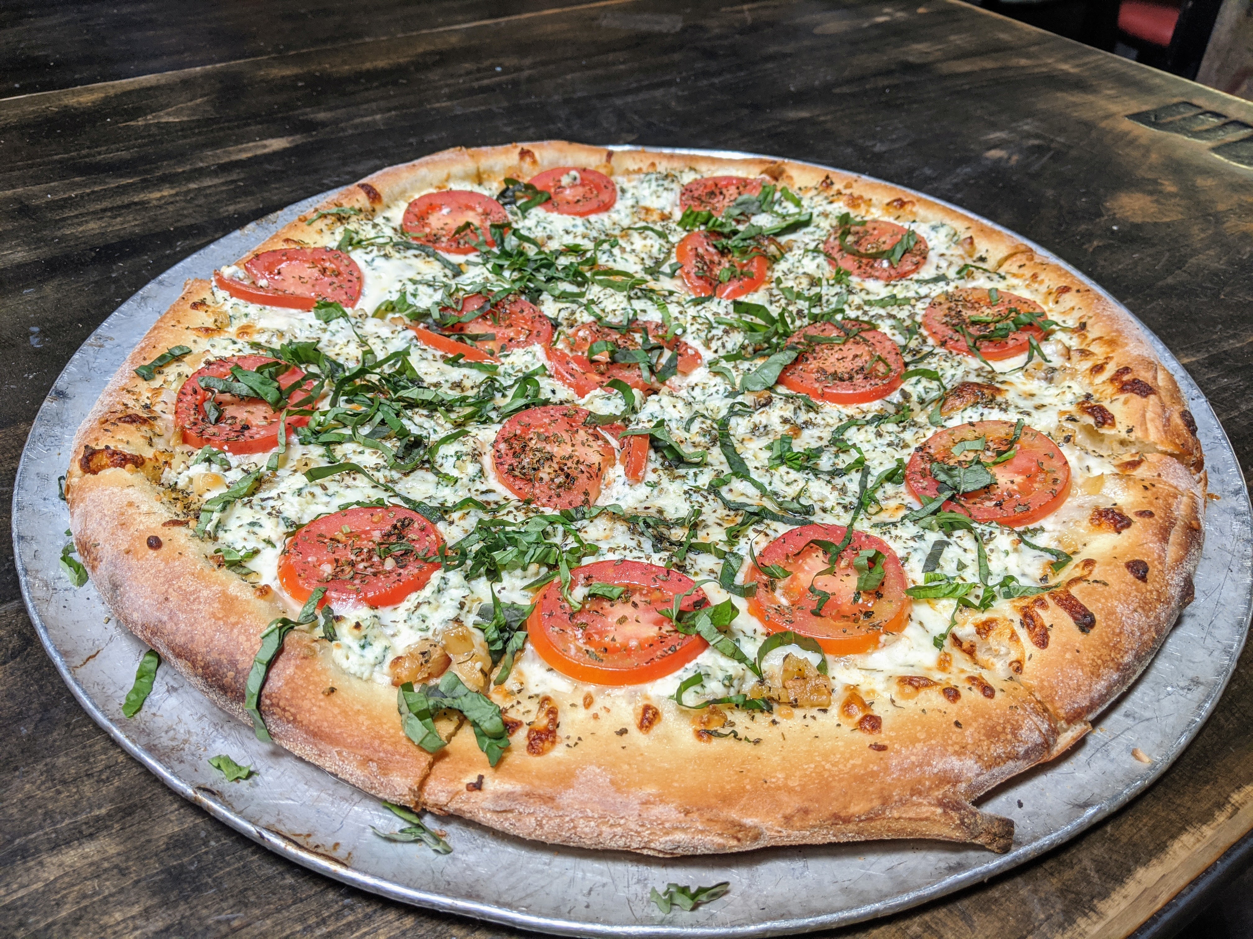 Order Tomato Basil Pizza food online from Sd Taproom store, San Diego on bringmethat.com