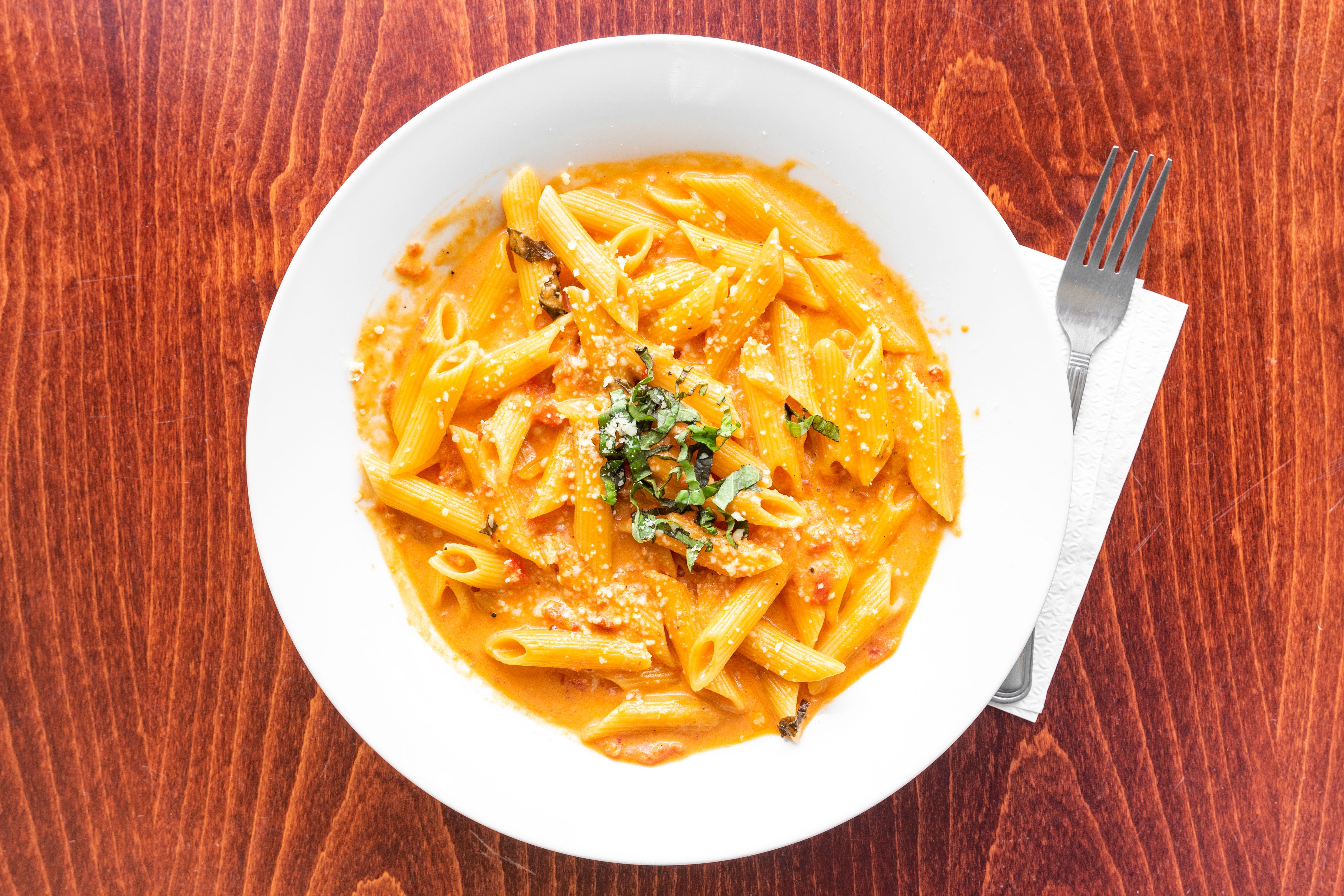 Order Pasta with Vodka Sauce - Pasta food online from Linda's Pizza & Restaurant store, Manchester Township on bringmethat.com