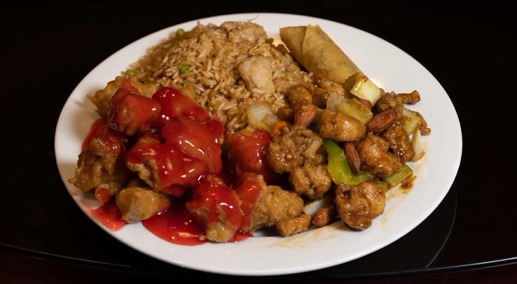 Order D5. Almond Chicken & Sweet and Sour Pork Combo 杏仁鸡 - 甜酸猪 - 套餐 food online from China town Restaurant store, Anchorage on bringmethat.com