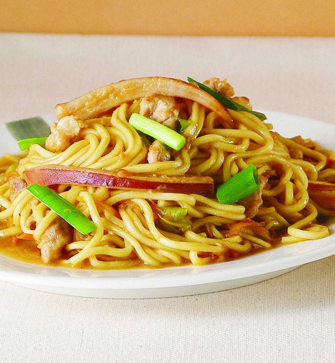 Order Chicken Chow Mein food online from Sichuan Tasty store, San Francisco on bringmethat.com