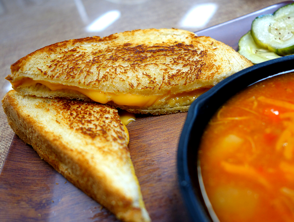 Order Classic Grilled Cheese Melt food online from Doggystyle Premium Wieners + Burgers store, Burlington on bringmethat.com