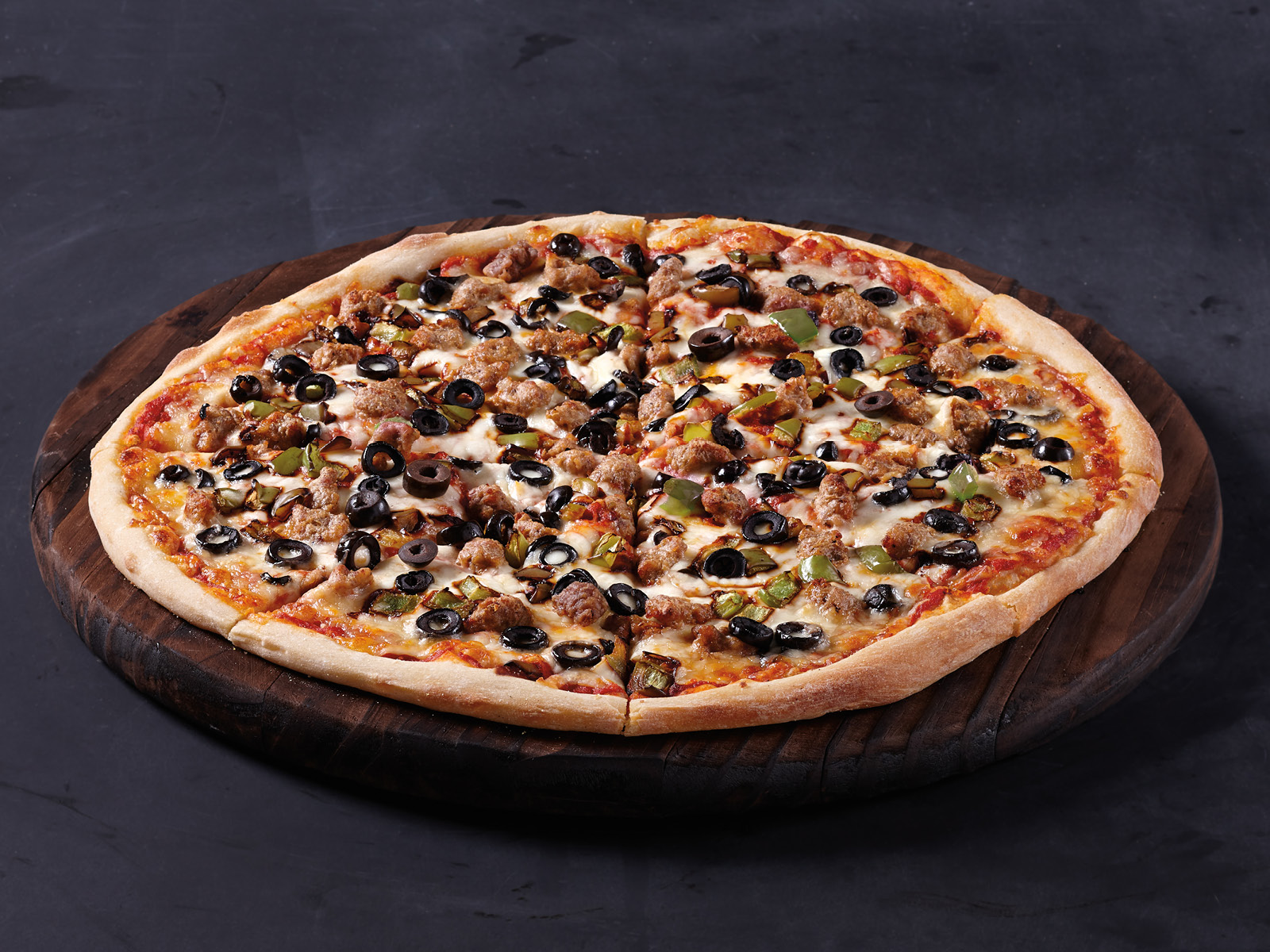 Order Build Your Own Pizza food online from Hy-Vee Mealtime store, Moline on bringmethat.com