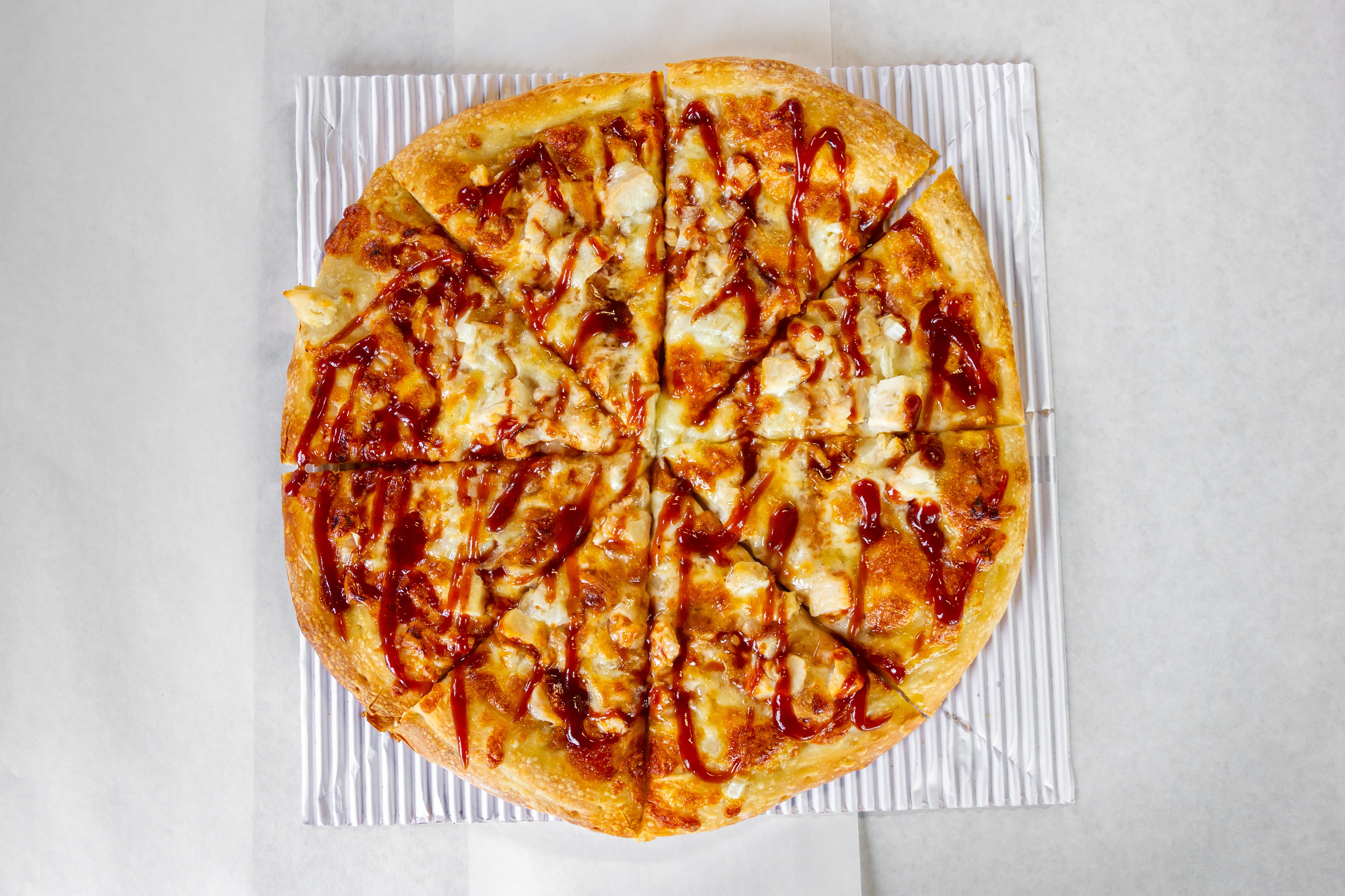 Order BBQ Chicken Pizza - Small 10" food online from Danny Pizza & Subs store, Taylor on bringmethat.com