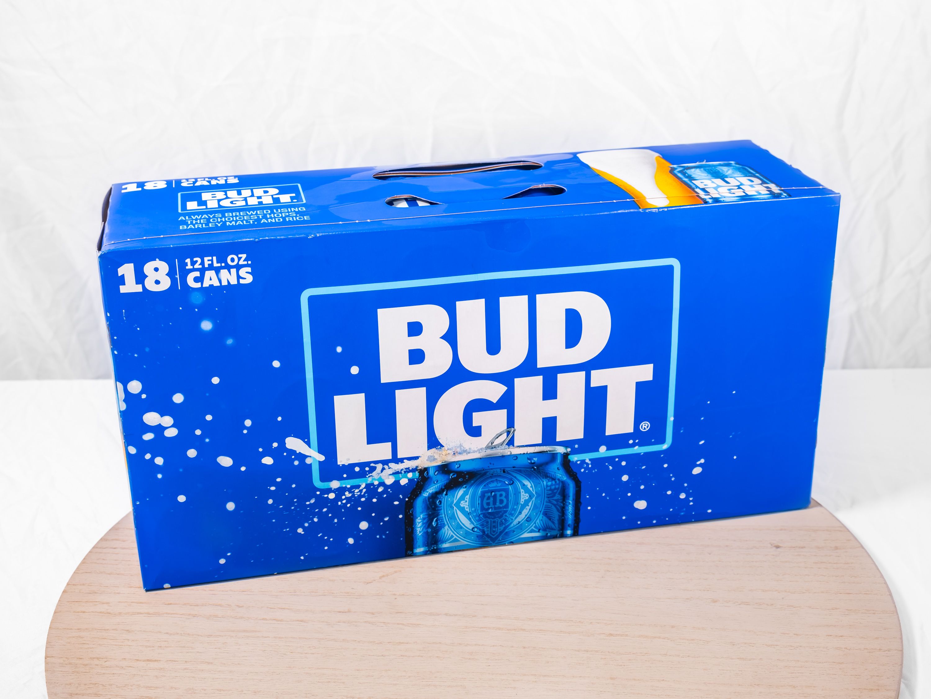 Order 18 Pack of Canned Bud Light food online from M & G Market store, Highland on bringmethat.com