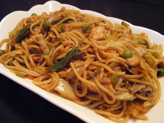 Order (Chicken, beef, shrimp.) Combi Lo Mein  (杂锦捞面) food online from Lucky Panda store, Greeley on bringmethat.com