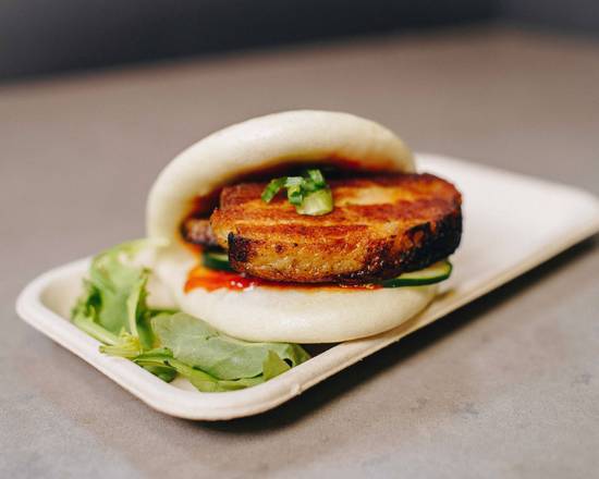Order Pork Bun food online from Oi Asian Fusion store, Canoga Park on bringmethat.com