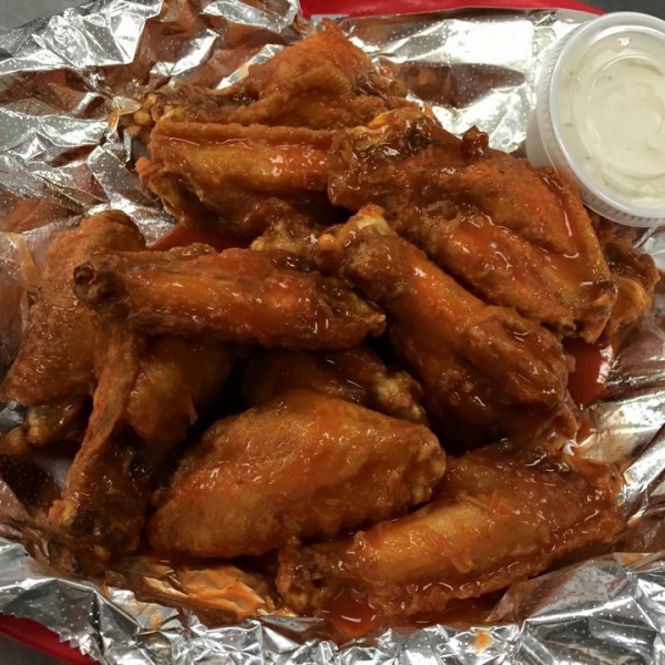 Order Wings food online from Ricky's New York Pizza store, Durham on bringmethat.com