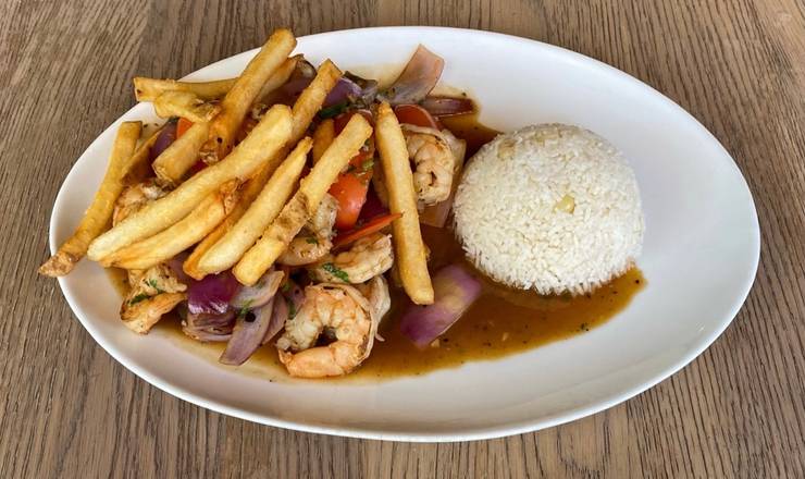 Order Shrimp Saltado food online from Pisco Y Nazca Peruvian Restaurant store, Washington on bringmethat.com