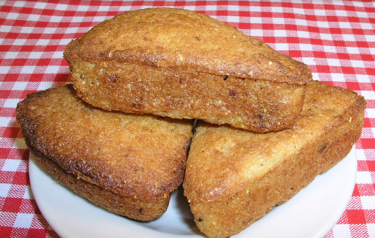 Order Crackling Cornbread food online from S and S Cafeteria store, Macon on bringmethat.com