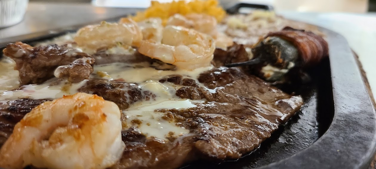 Order Steak and Shrimp food online from Cazuelas Grill store, Reynoldsburg on bringmethat.com