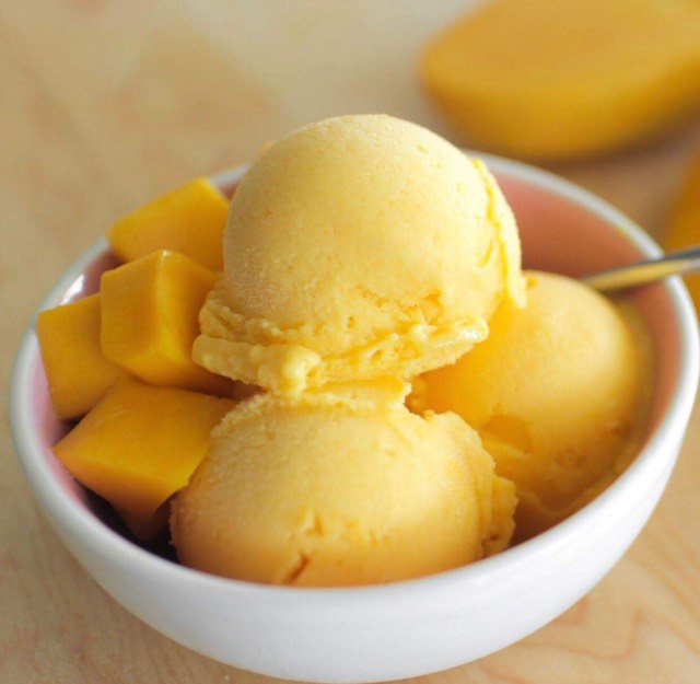 Order Mango Ice Cream food online from Circles Thai Collingswood store, Collingswood on bringmethat.com