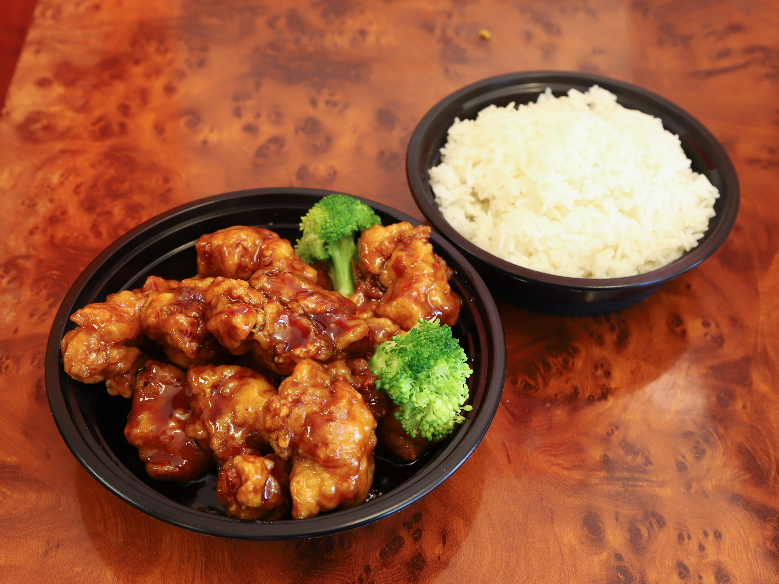 Order General Tso's Chicken Special  food online from Hongkong604 store, Hampton on bringmethat.com
