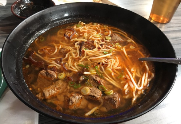 Order R6. Spicy Tantan Men food online from Kui Shin Bo store, San Francisco on bringmethat.com