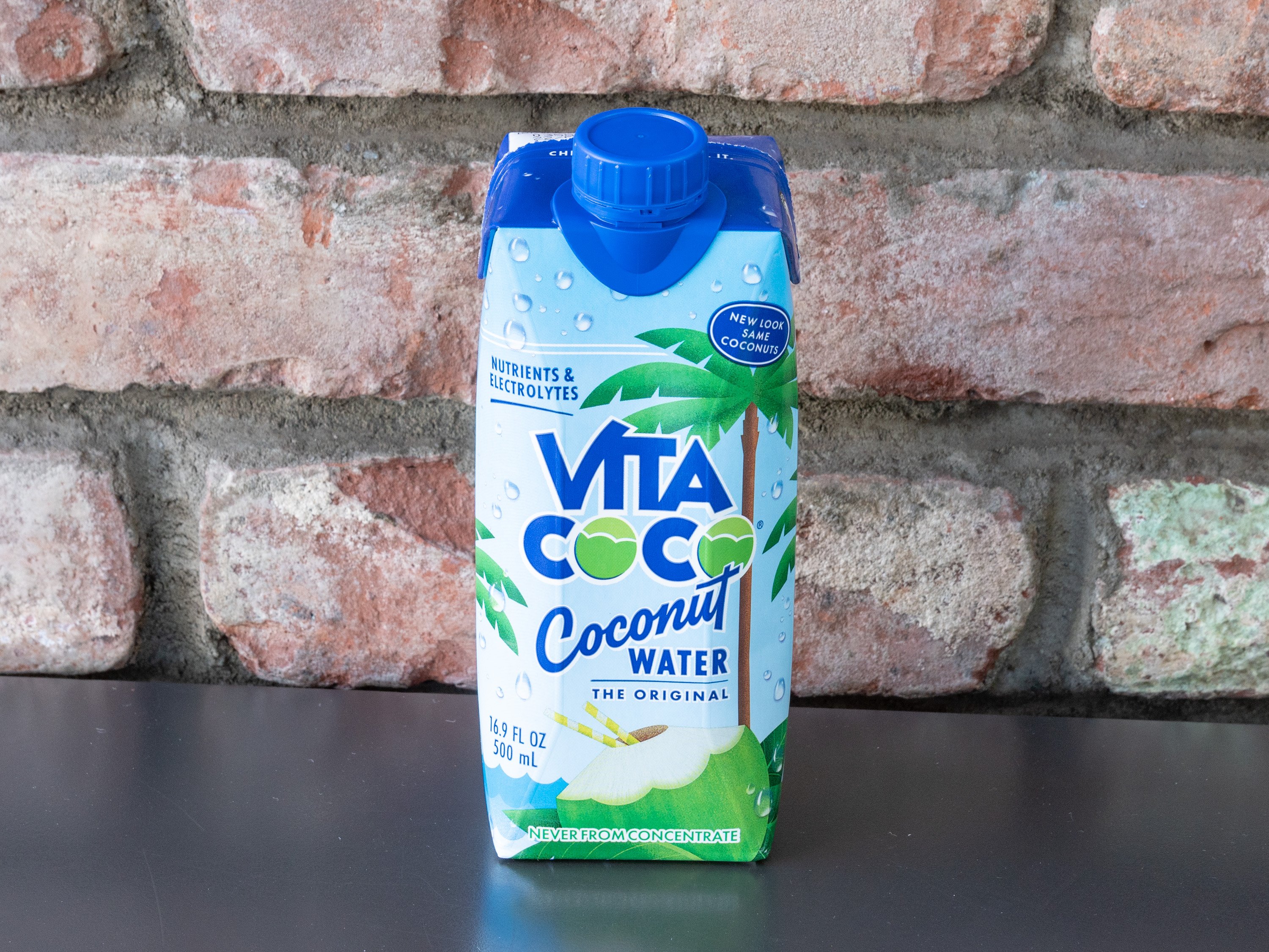 Order Vita Coco Coconut Water food online from Brothers Bagels store, Brooklyn on bringmethat.com