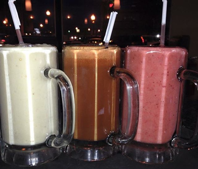 Order Fruit Smoothie food online from Boukie Grill store, Royal Oak on bringmethat.com