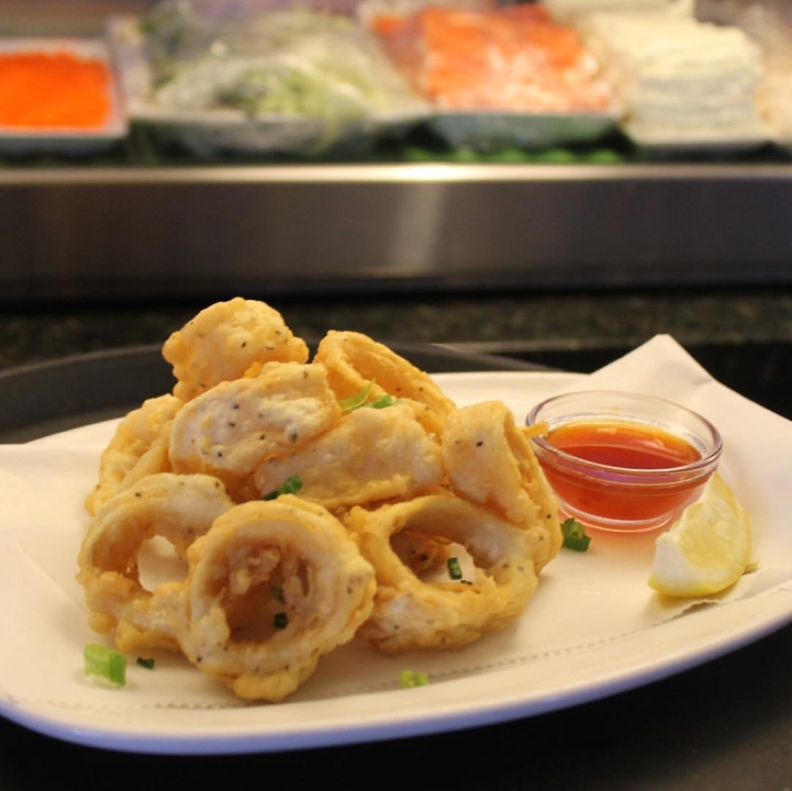Order Fried Calamari- food online from Jasmine Thai Cuisine & Sushi Bar store, Paducah on bringmethat.com