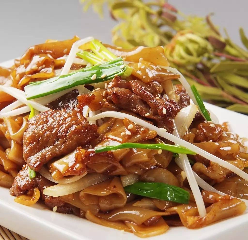 Order Beef Ho Fun food online from China Dragon store, Baltimore on bringmethat.com