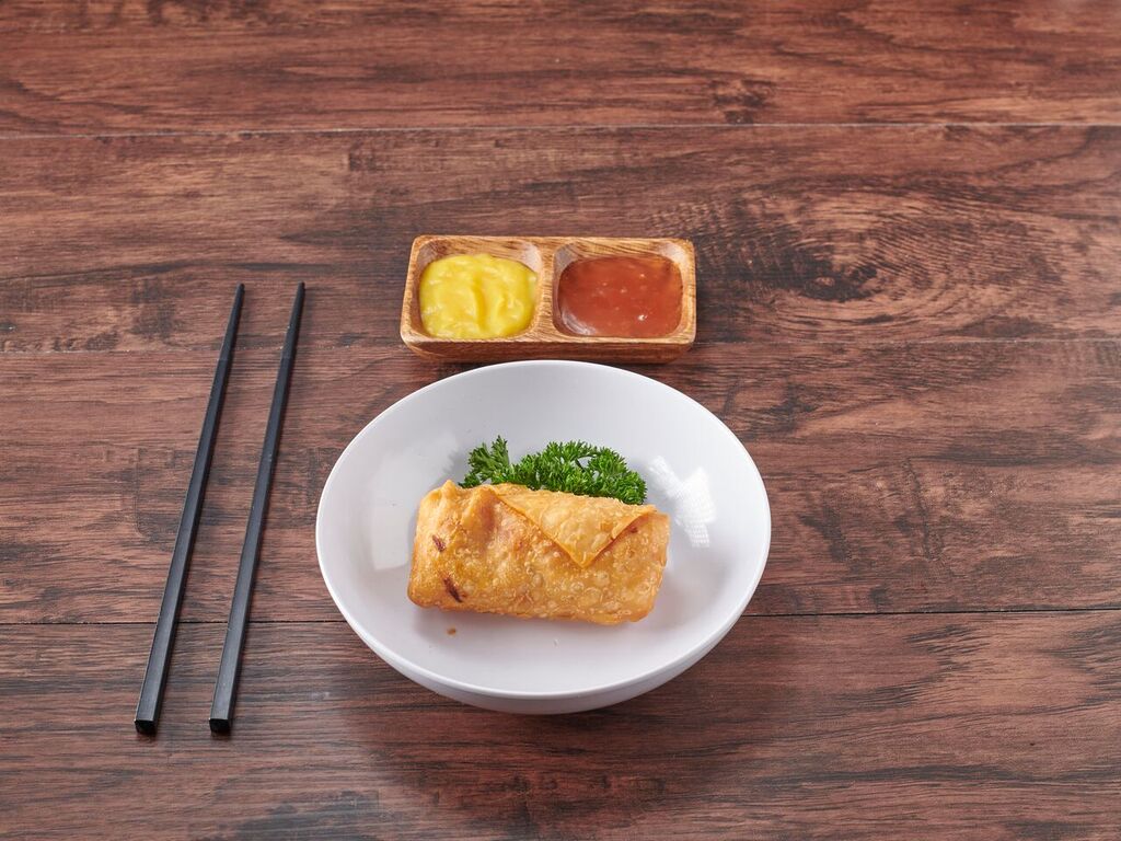 Order 201. Egg Roll food online from Chef Yu store, New York on bringmethat.com