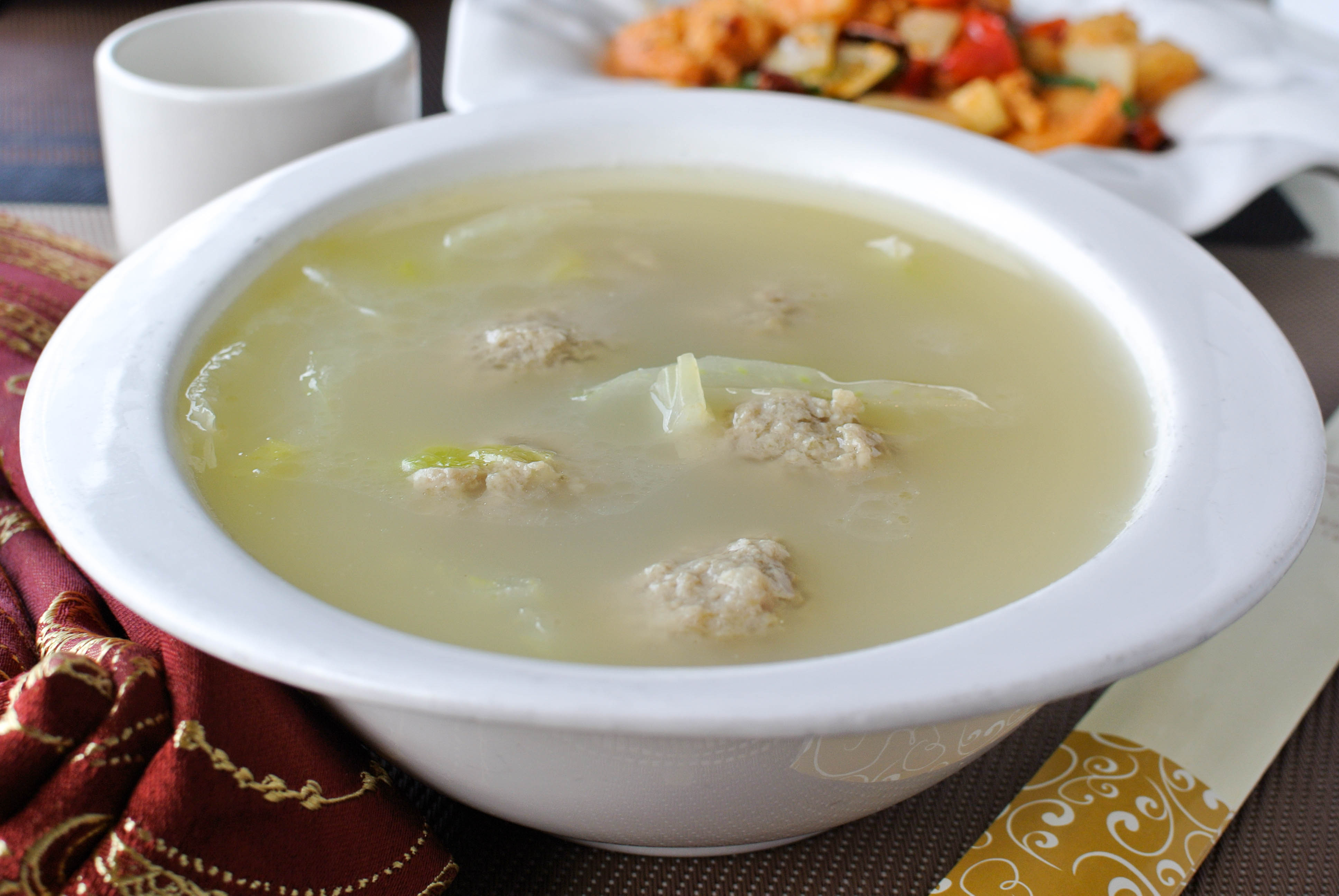 Order Meatball & Cabbage Soup 白菜肉丸湯 food online from Fey Restaurant store, Menlo Park on bringmethat.com