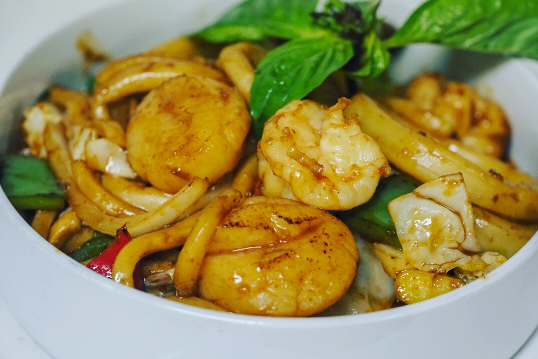 Order Drunken Udon Seafood food online from Indie Cafe store, Chicago on bringmethat.com