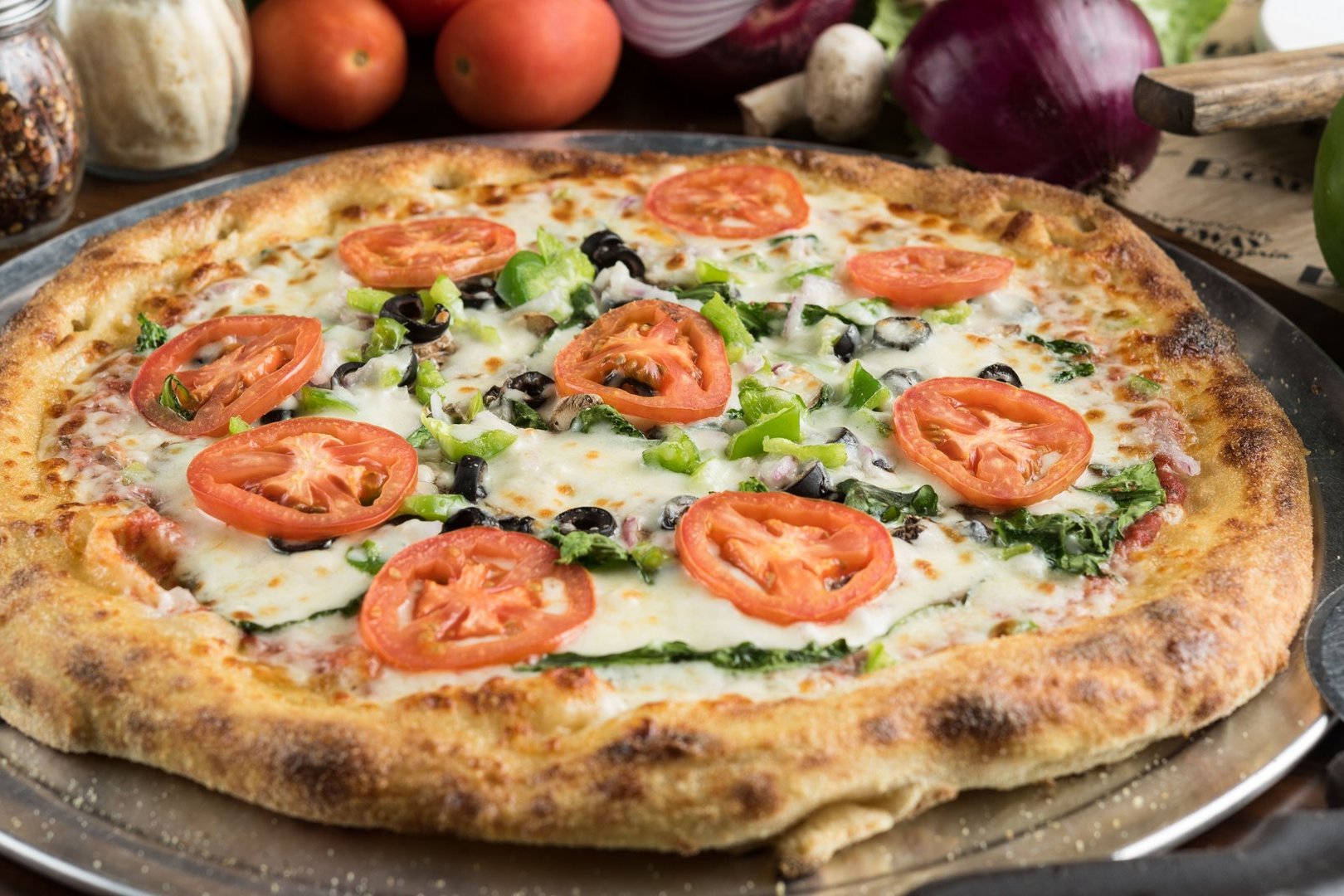 Order Garden Pizza (12") food online from Trattoria San Martino - Broadway Pizzeria-South store, Tuscaloosa on bringmethat.com