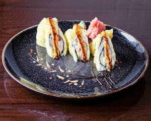 Order Volcano Roll food online from Boiling House Seafood Restaurant store, Akron on bringmethat.com