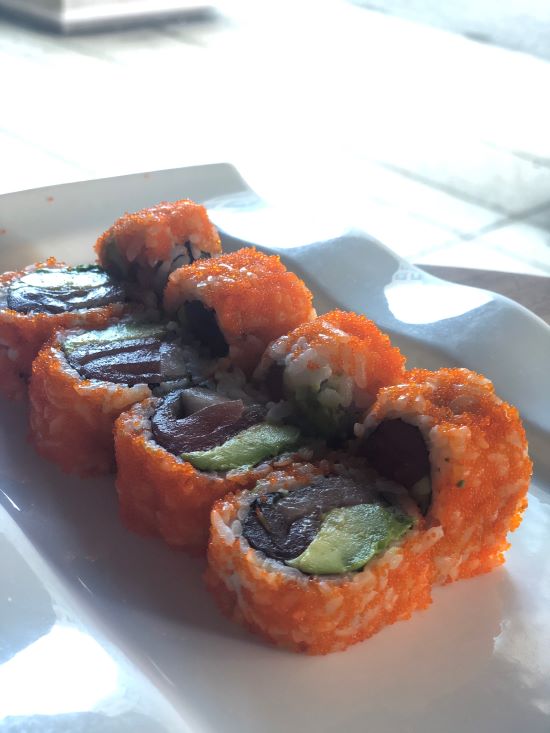 Order Tuna Hama Roll food online from Niu Japanese Fusion Lounge store, Chicago on bringmethat.com