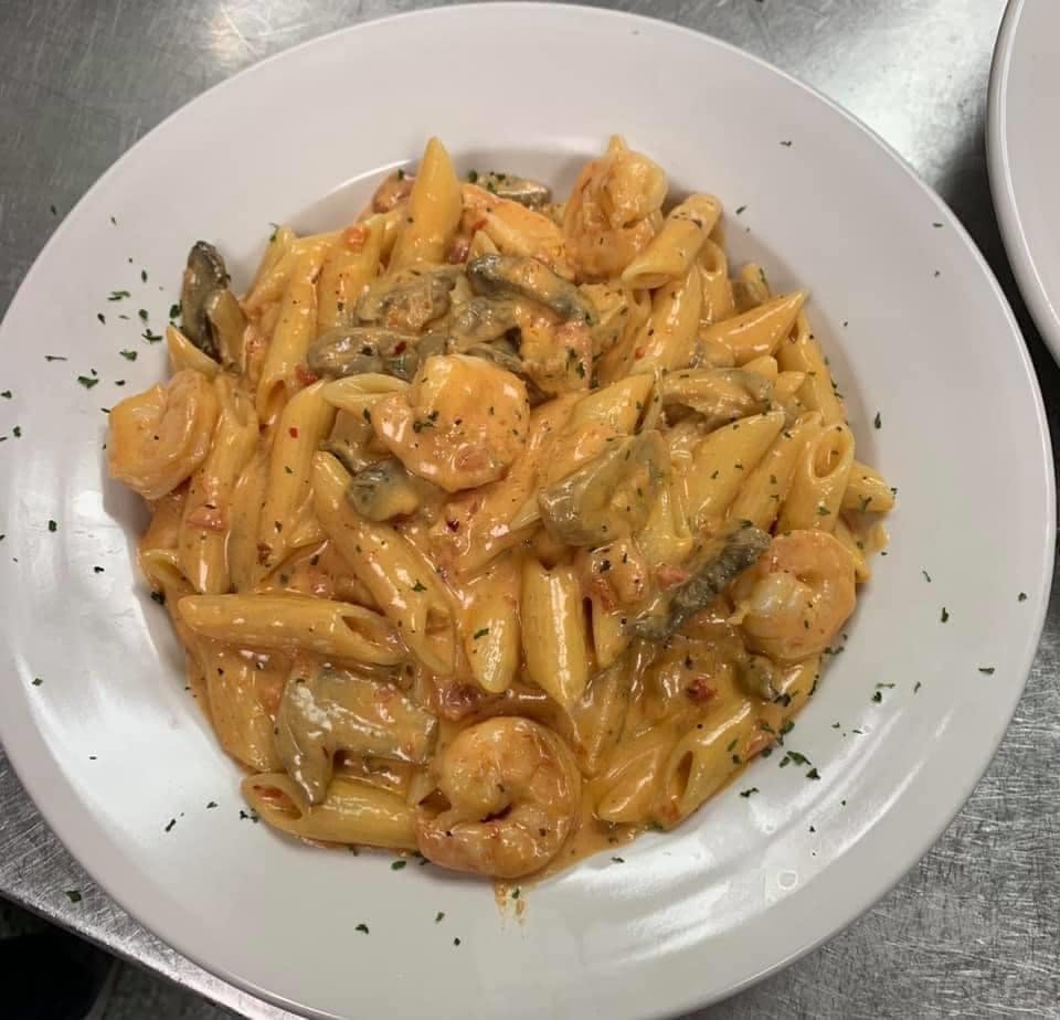 Order Spicy Chicken & Shrimp Penne - Pasta food online from Italiano Of Kingsport store, Kingsport on bringmethat.com