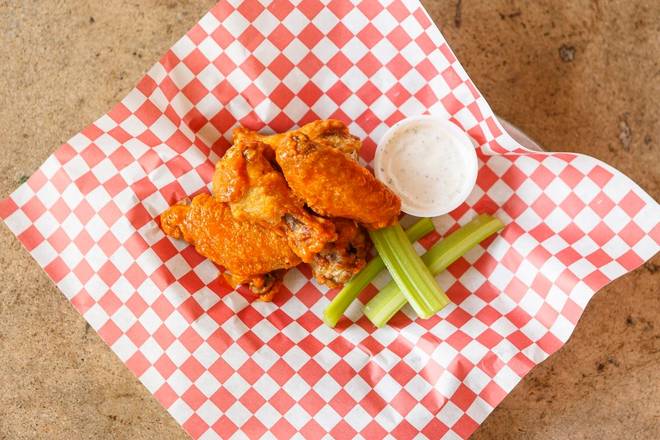 Order Buffalo Wings food online from Prime Pizza store, Los Angeles on bringmethat.com
