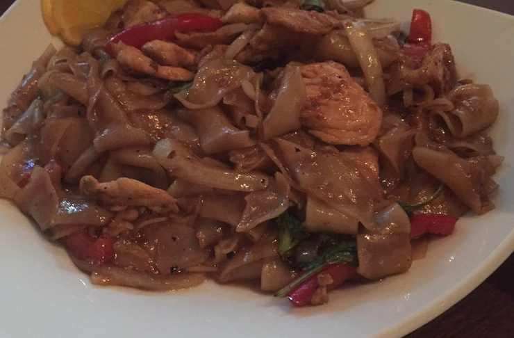 Order Pad Kee Mao food online from Tamarind Thai Restaurant store, Philadelphia on bringmethat.com