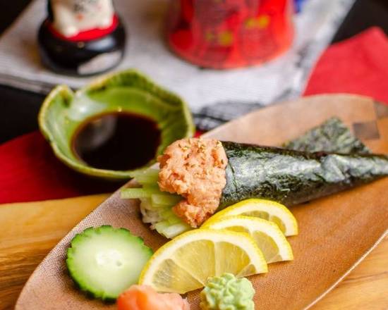 Order Spicy Tuna Hand Roll food online from Osaka Sushi & Fresh Smoothies store, Chicago on bringmethat.com