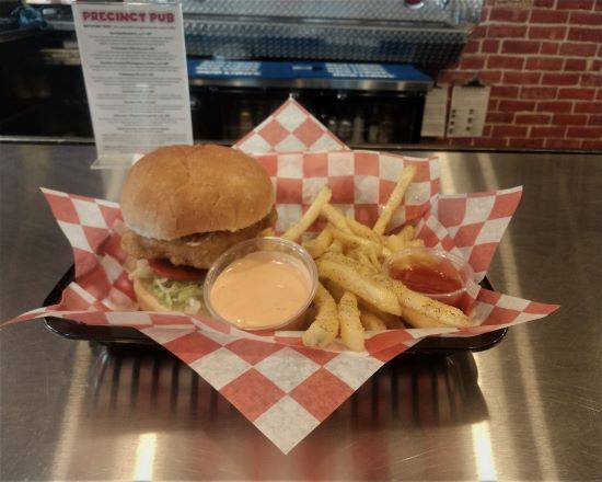 Order Chicken Sandwich Plate food online from Pizza 911 store, Manchester on bringmethat.com