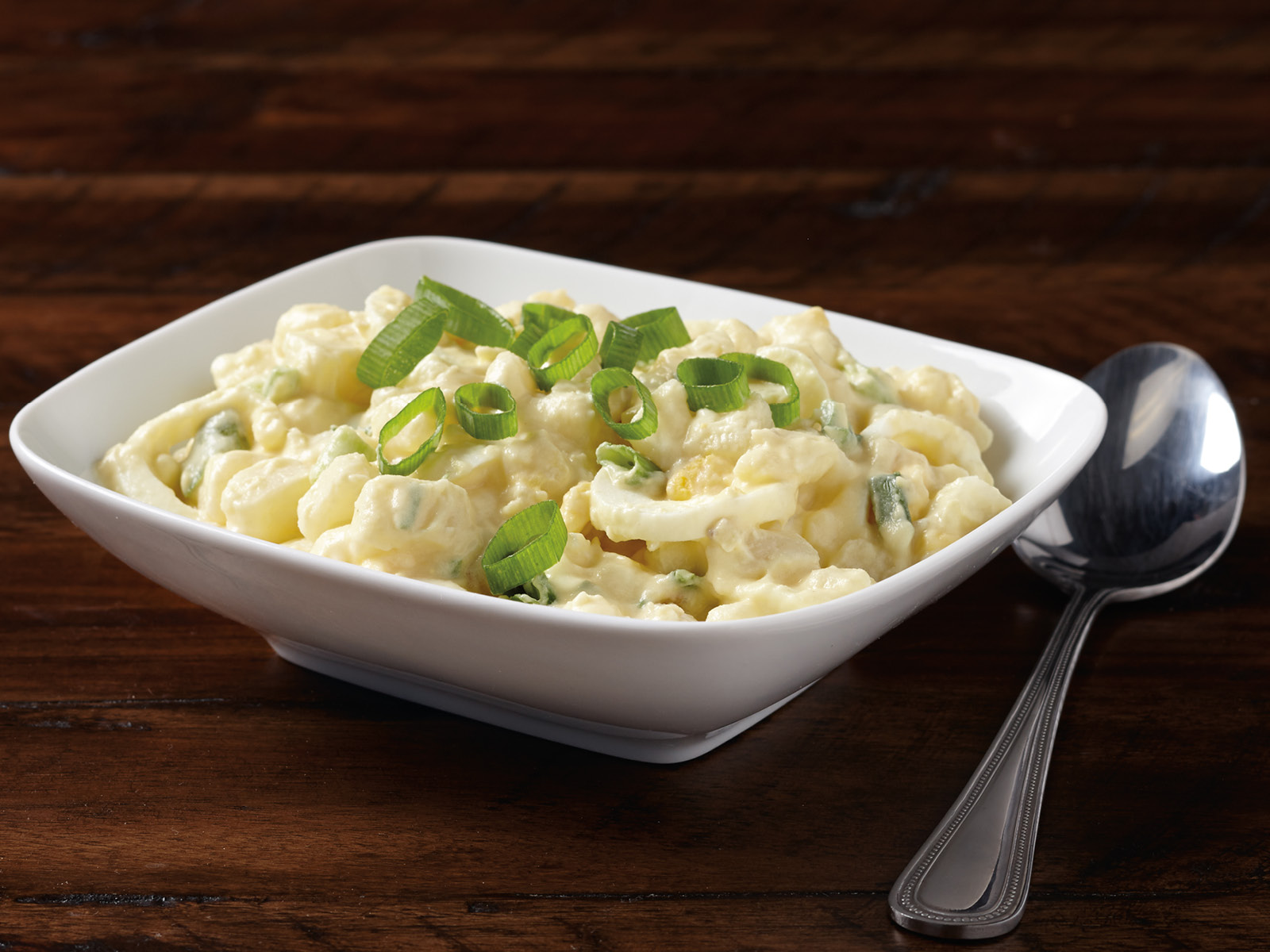 Order Green Onion & Egg Potato Salad food online from Hy-Vee Mealtime store, Moline on bringmethat.com