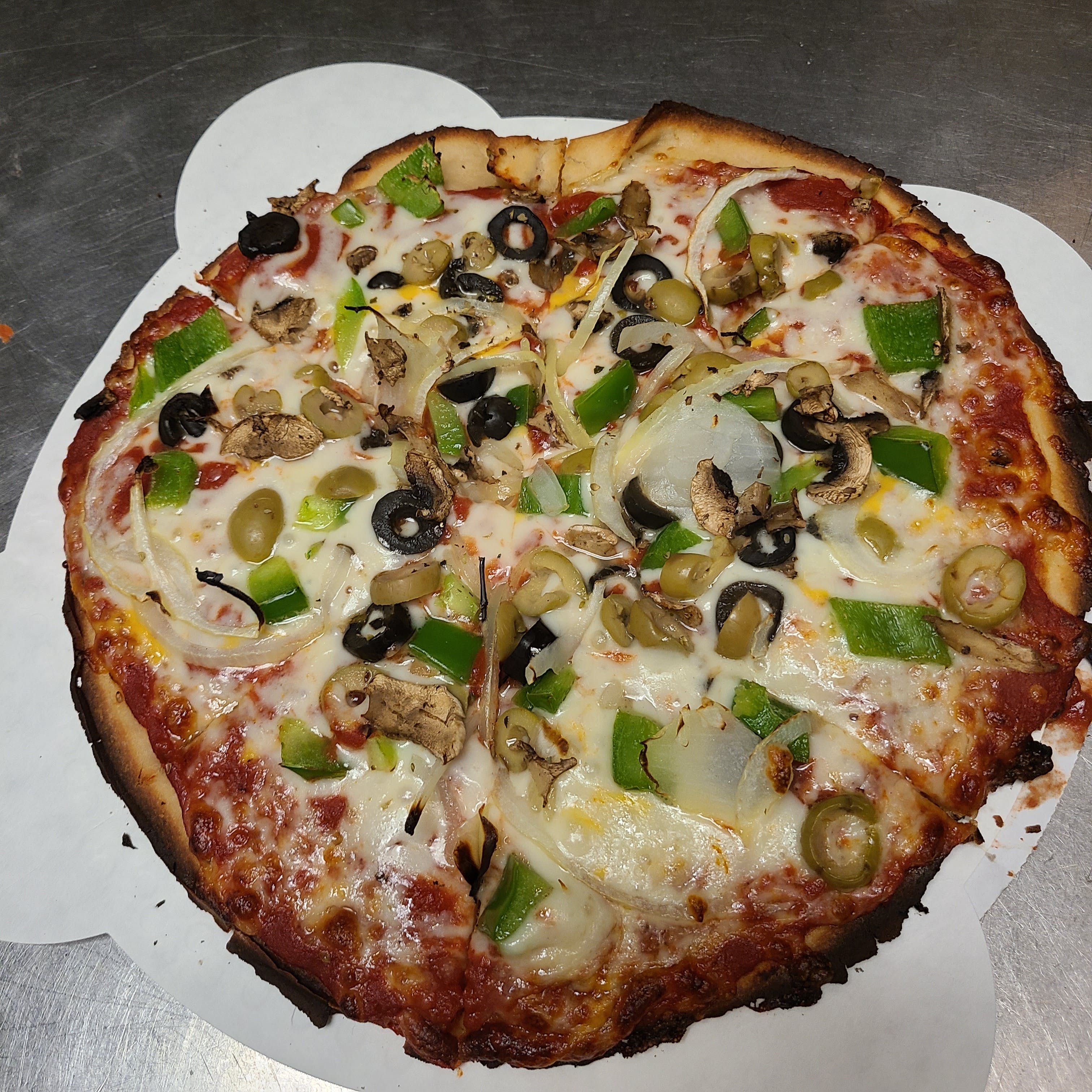 Order Gluten Free Vegetarian Pizza - 10'' (Serves 1-2) food online from Timber Creek Pizza Co store, Lake Mills on bringmethat.com