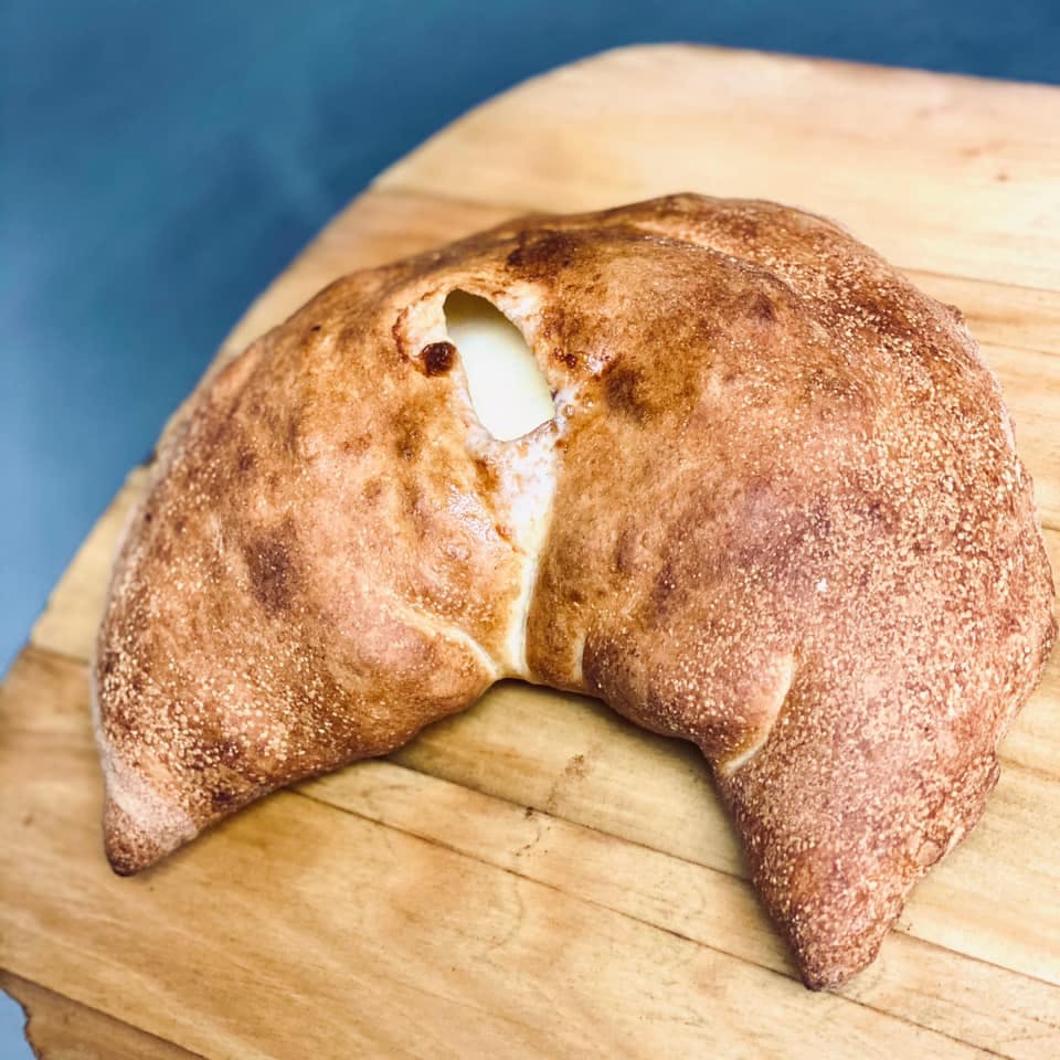 Order Calzone - Calzone food online from Giove's Pizza store, Trumbull on bringmethat.com
