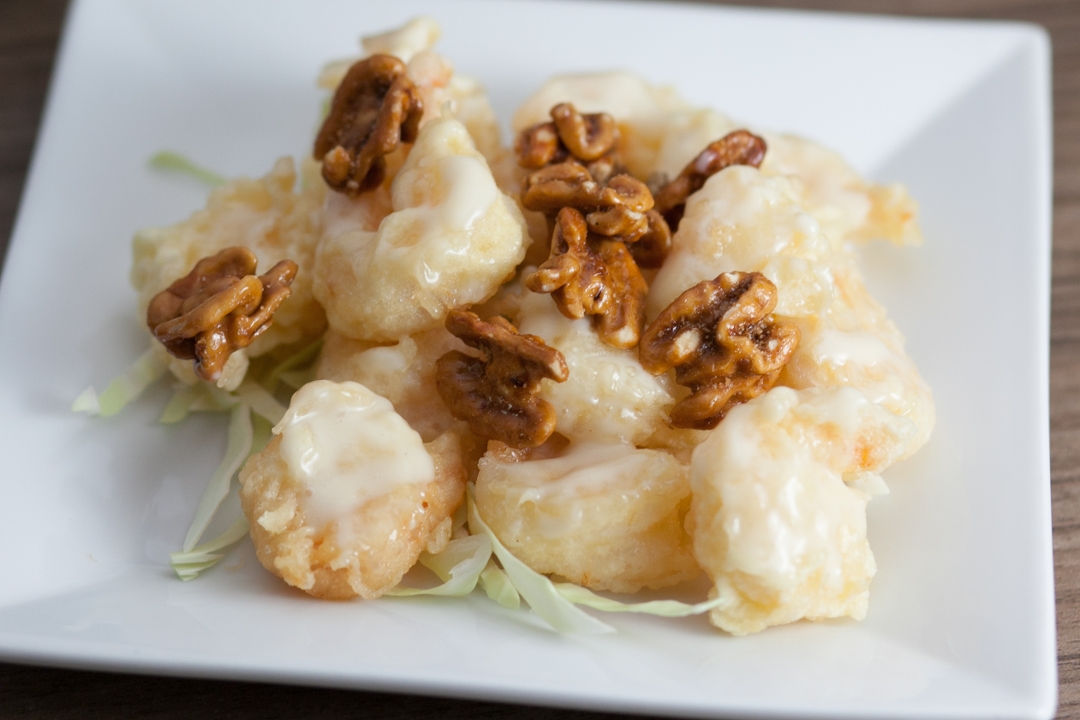 Order Honey Glazed Walnut Shrimp food online from Golden Dragon store, Elk Grove on bringmethat.com