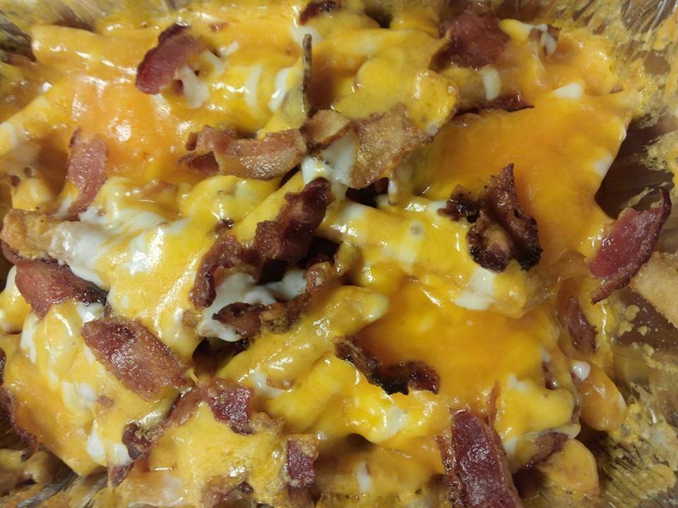 Order Bacon Cheddar Fries food online from Rachetti Cafe & Pizzeria store, Flowery Branch on bringmethat.com