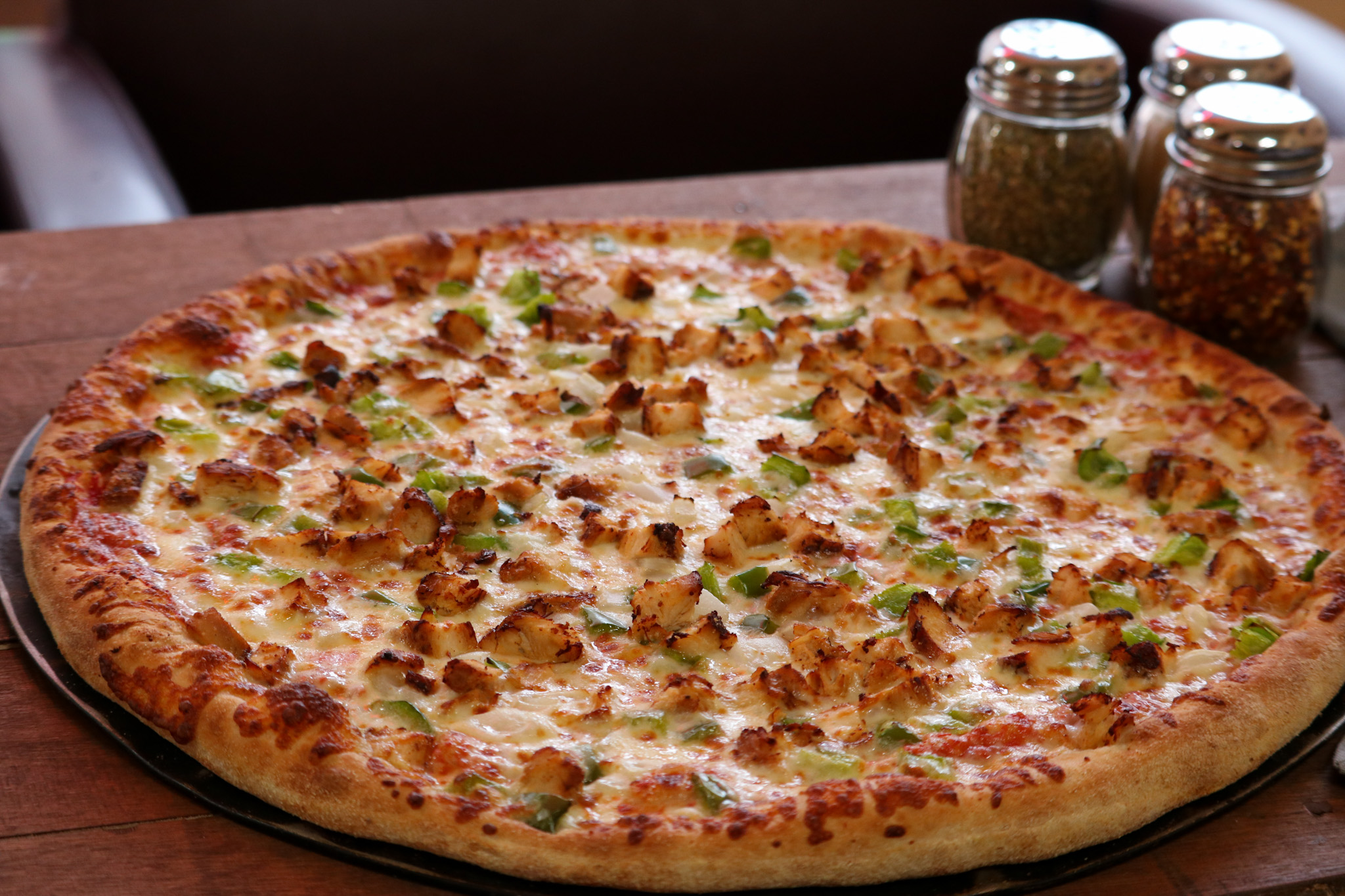 Order Marinated Chicken Pizza food online from Andalus Pizza & Cafe store, Brighton on bringmethat.com