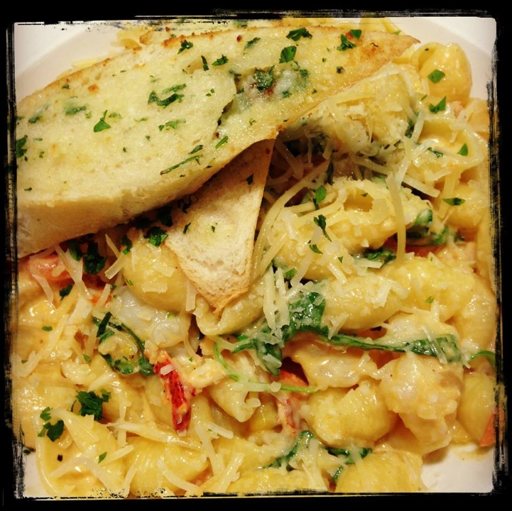 Order Lobster Mac & Cheese Pasta food online from Bru Grill & Market store, Lake Forest on bringmethat.com