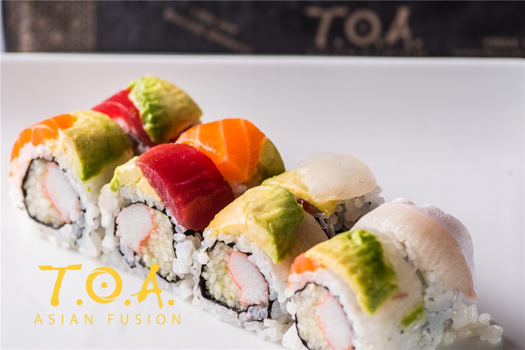 Order Rainbow Roll food online from Toa Asian Fusion store, Farmingdale on bringmethat.com