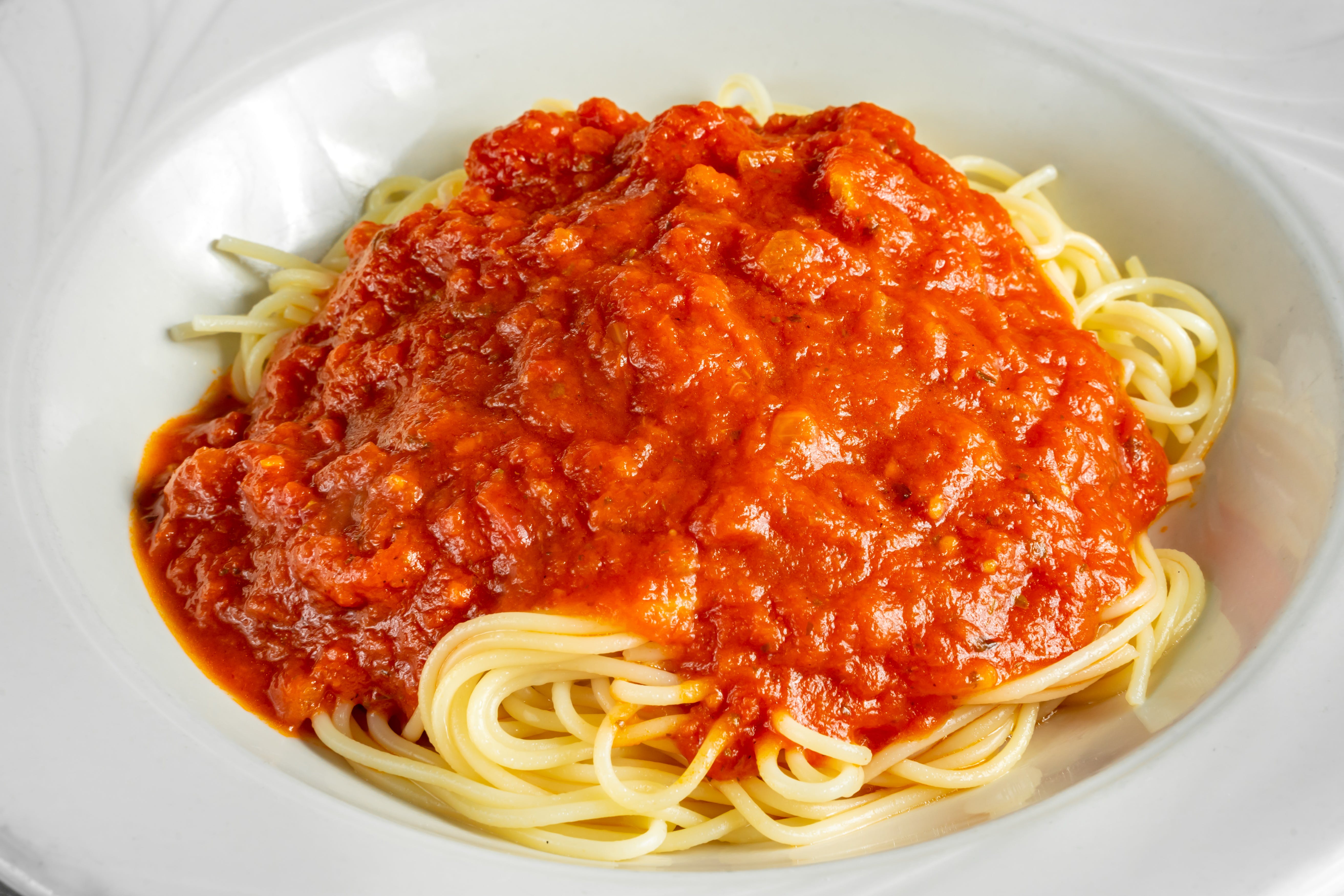 Order Spaghetti with Tomato Sauce - Pasta food online from Joe's Pizza Pasta & Subs store, Justin on bringmethat.com