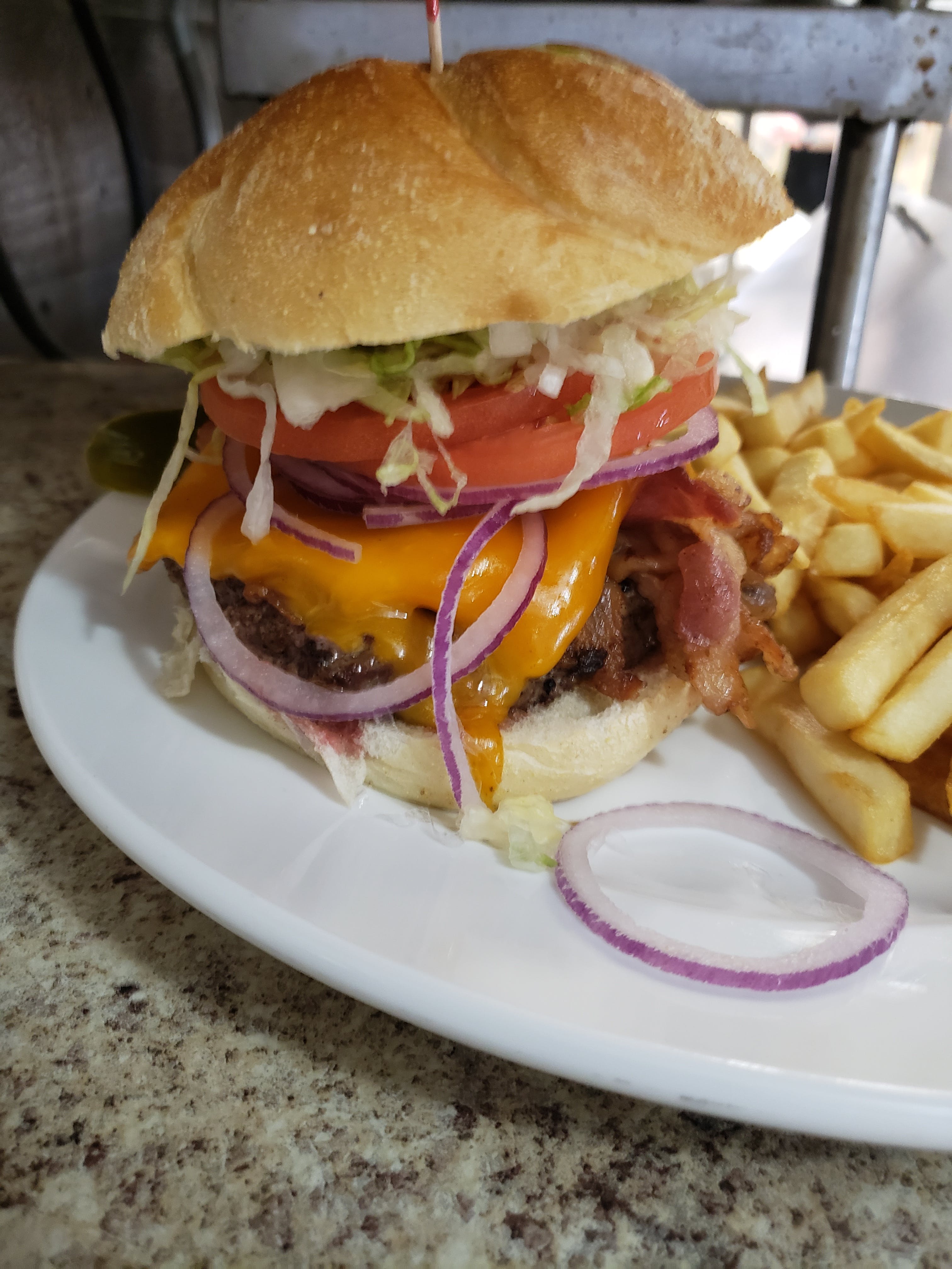 Order Applewood Bacon Cheese Burger - Burgers food online from Vesuvio Pizza store, Millstone on bringmethat.com