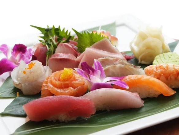 Order Sushi Entree Deluxe (18PC) food online from Maneki Neko Express store, Arlington on bringmethat.com