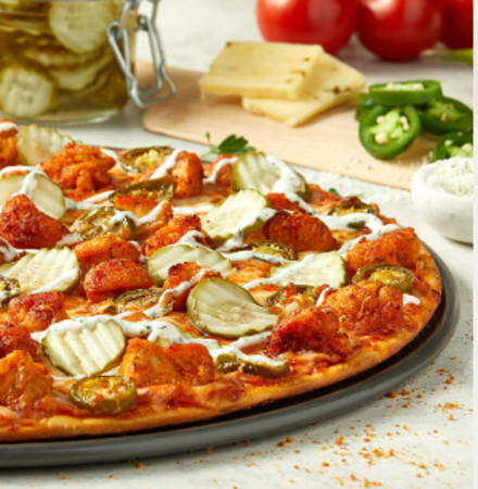 Order Hot Chicken Pizza food online from Donatos Pizza store, Bowling Green on bringmethat.com